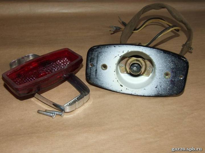 Детали заднего габаритного фонаря