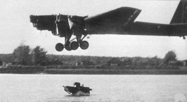 Удар о воду танка Т-37